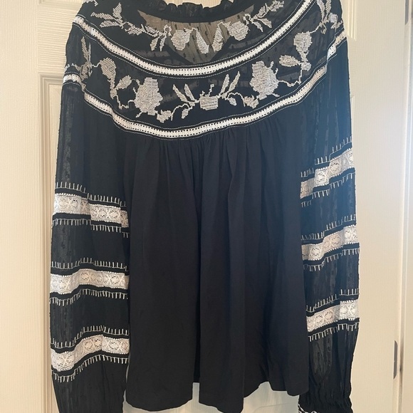 New / Anthropologie top by Maeve - Picture 7 of 7